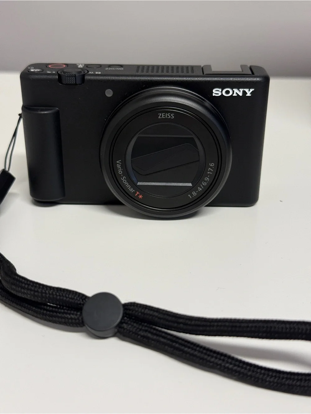Sony - ZV1 II 20.1-Megapixel Digital Camera - EXCELLENT LIKE NEW CONDITION